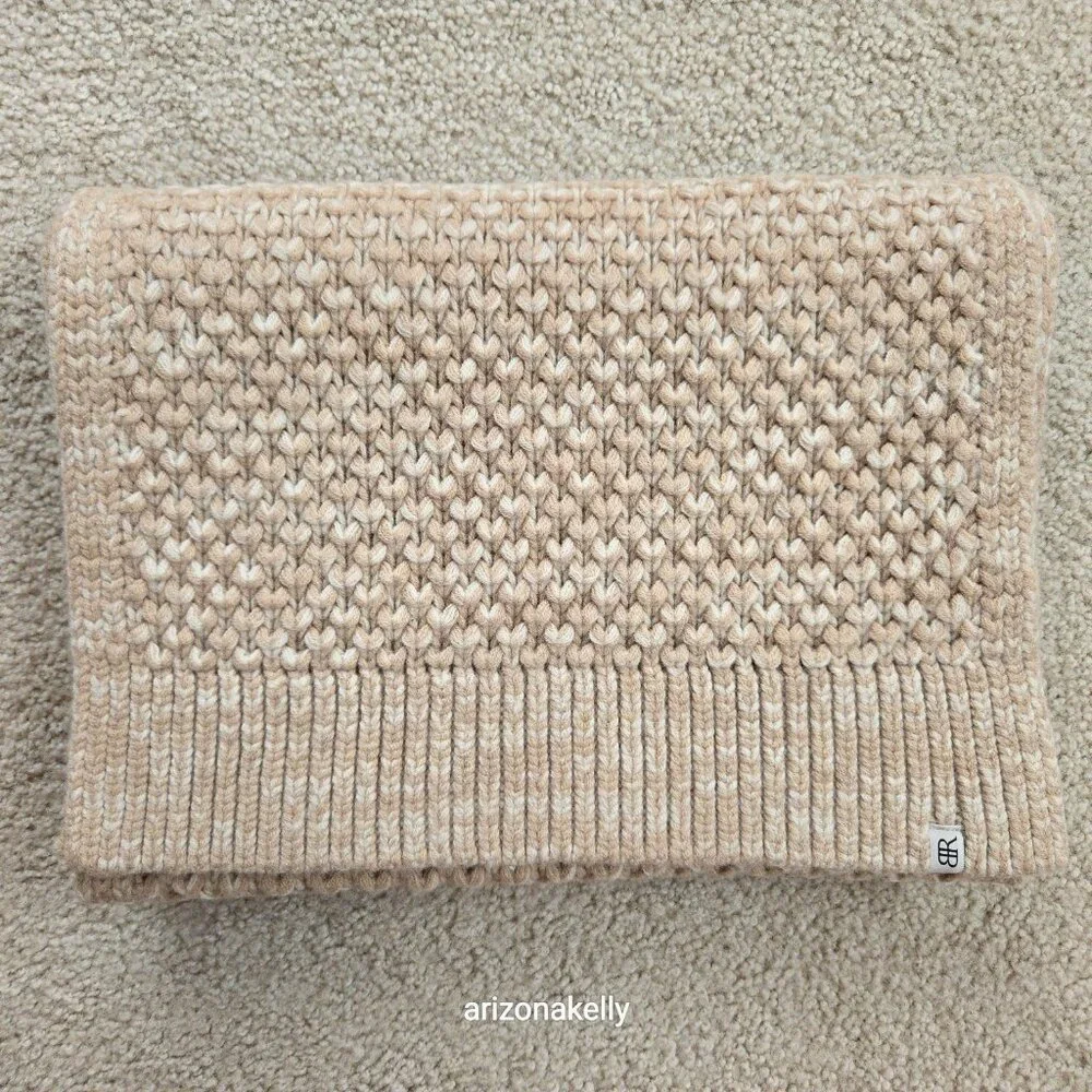 NWOT Banana Republic Merino Popcorn Stitch Scarf in Taupe CHUNKY!